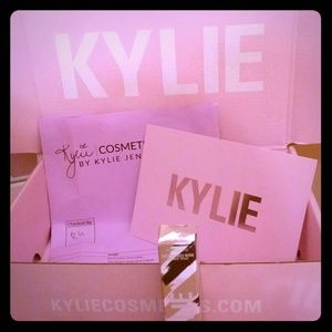 AUTHENTIC Kylie Concealer